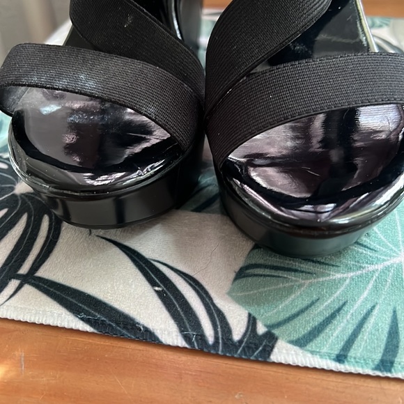 Black wedges never worn size 8 - Picture 5 of 5